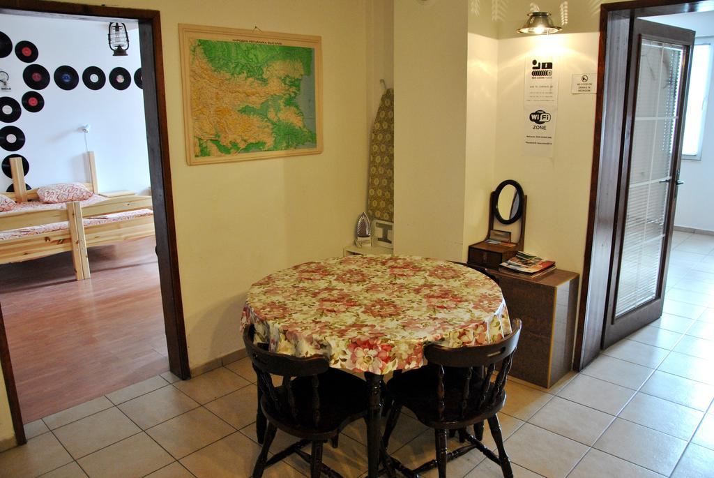 10 Coins Hostel & Tours Sofia Eksteriør bilde