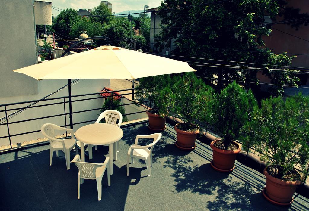 10 Coins Hostel & Tours Sofia Eksteriør bilde